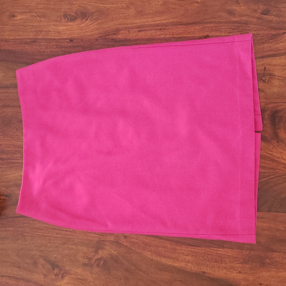 Talbots Fuchsia Berry Pink Wool Pencil Skirt | Size 6 - Picture 3 of 13